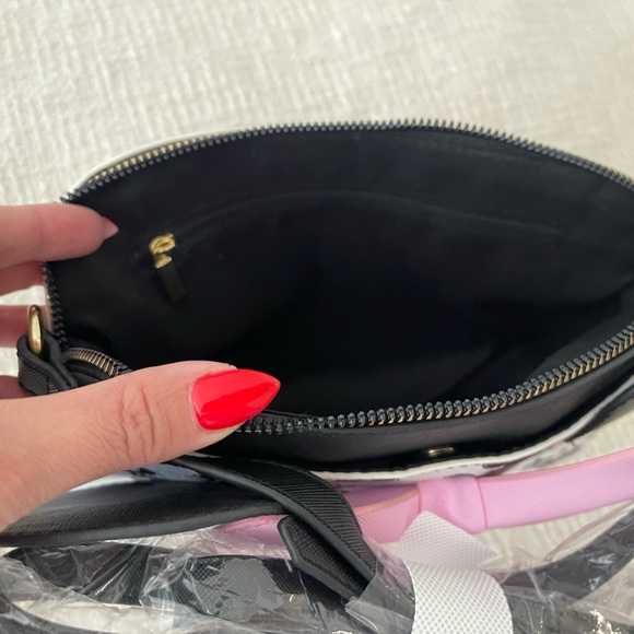 NWOT DISNEY MINNIE PURSE W/ EARS & BOW - Picture 10 of 12